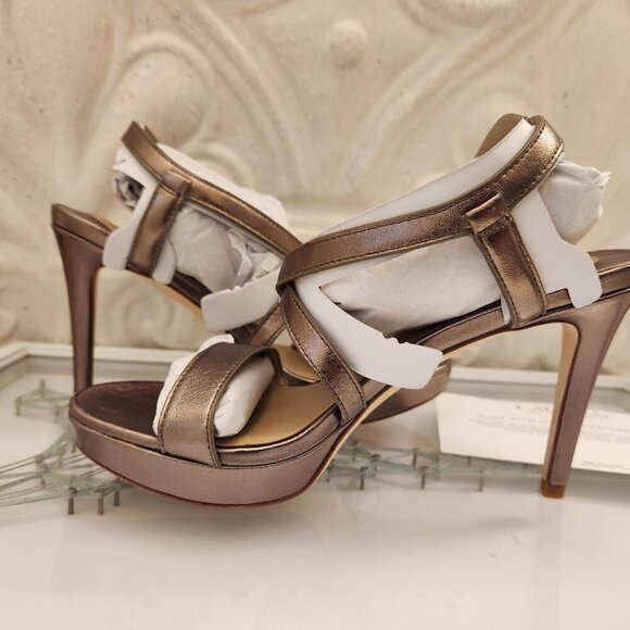 Ralph Lauren Leather " Kerri" Gold Sheep Nappa Heeled Sandals. NIB. Size various - Picture 6 of 12